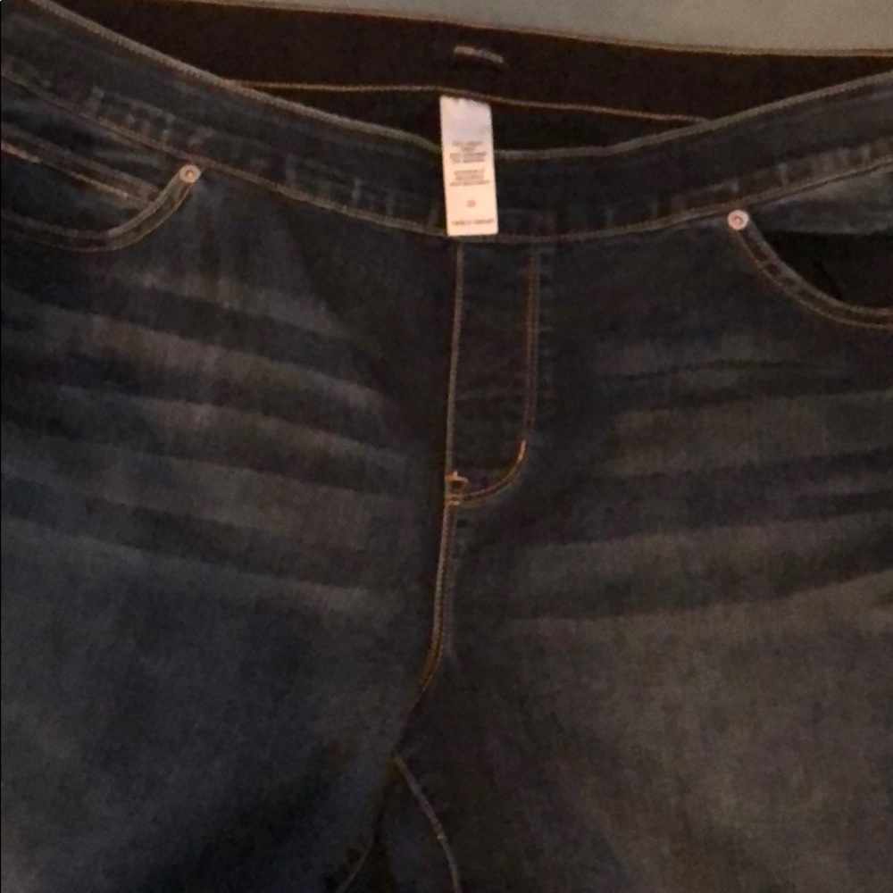 Maurice’s size 20 Capri